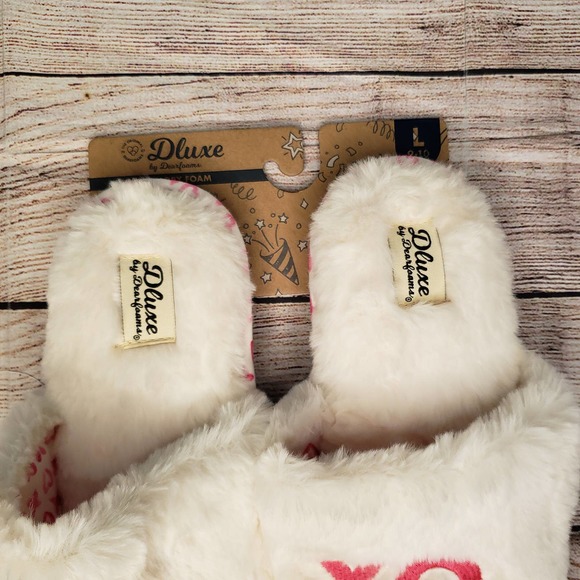 DELUXE by dearfoams ladies fuzzy XOXO slippers L - Picture 3 of 4